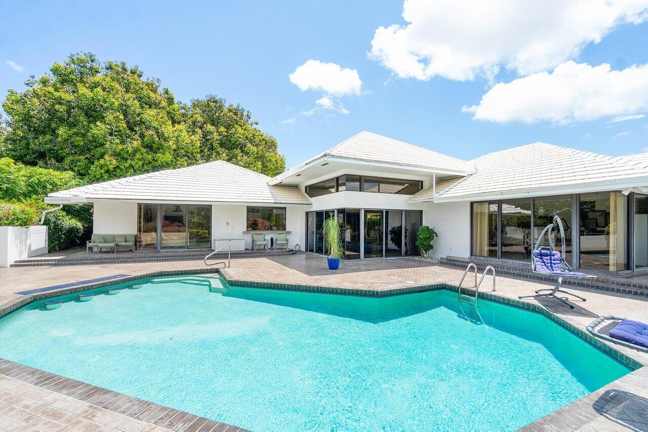 4665 Bocaire Boulevard