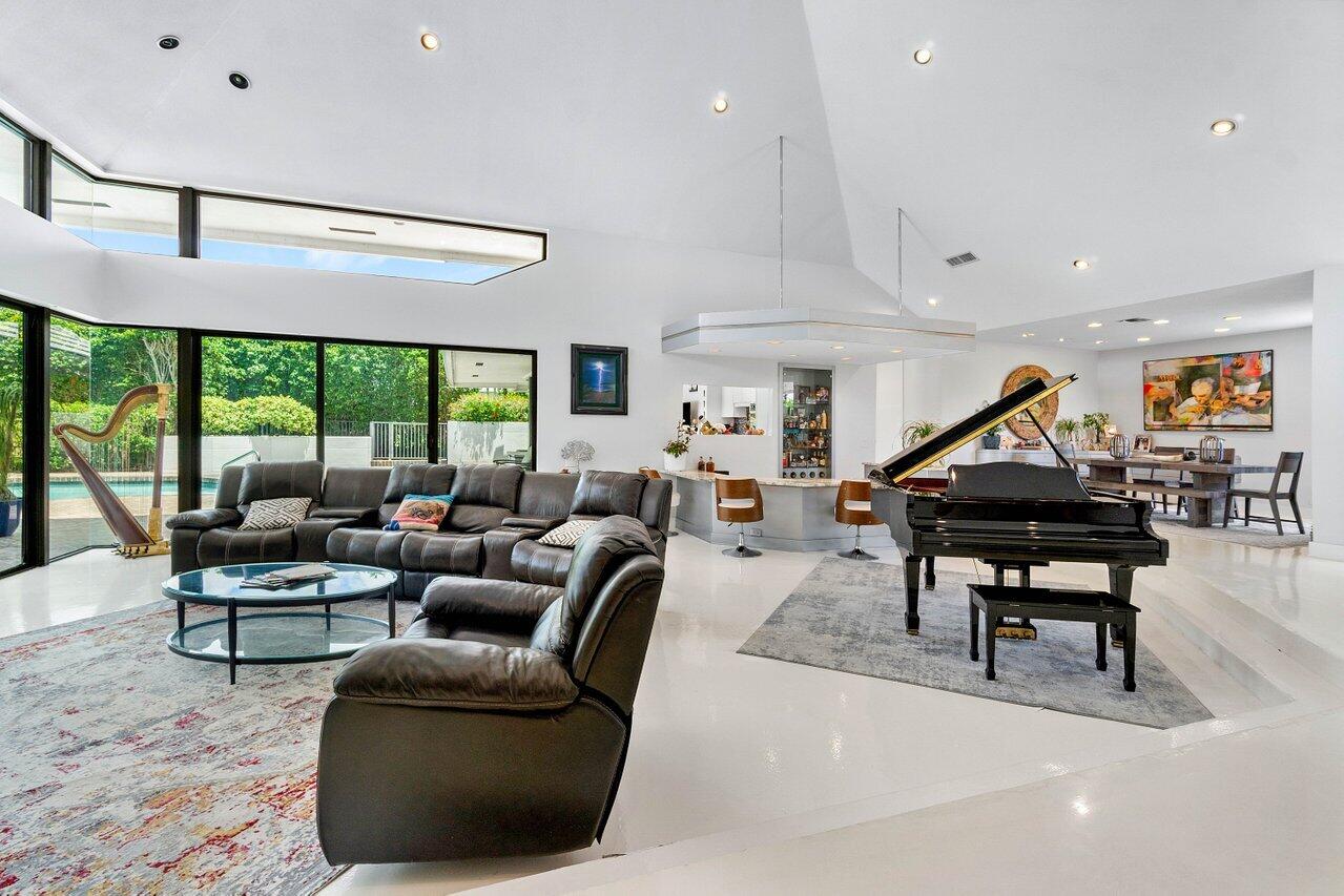 4665 Bocaire Boulevard