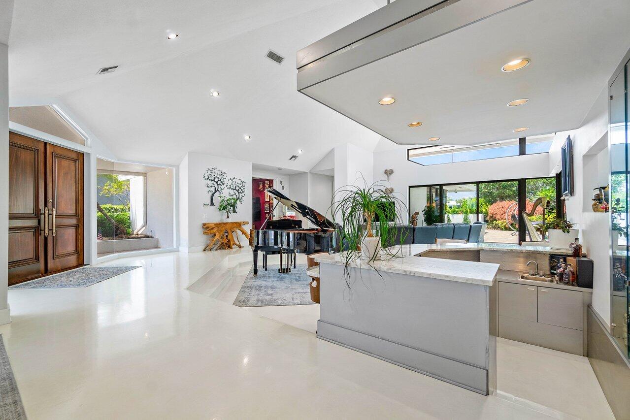 4665 Bocaire Boulevard