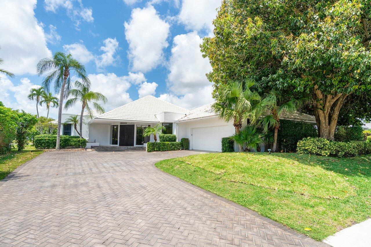 4665 Bocaire Boulevard