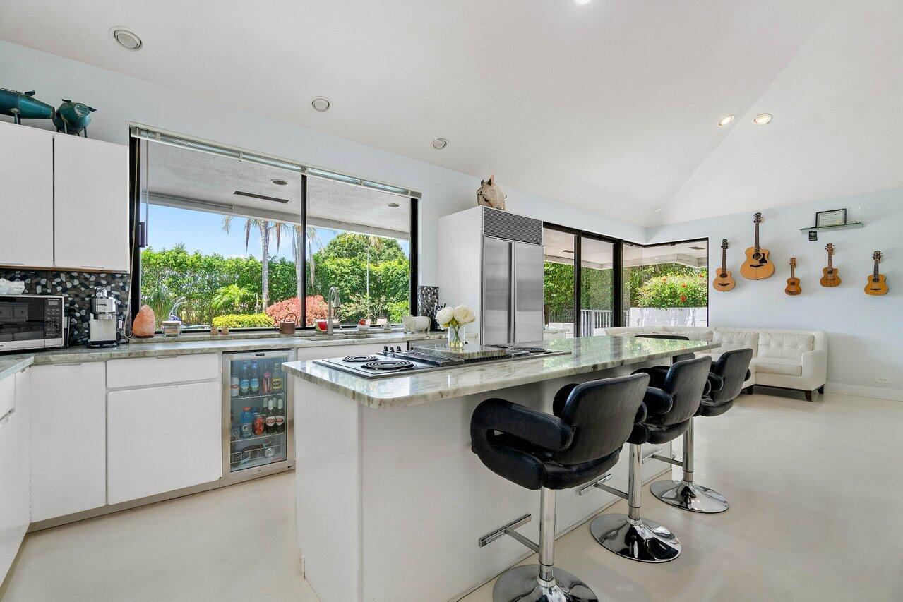 4665 Bocaire Boulevard