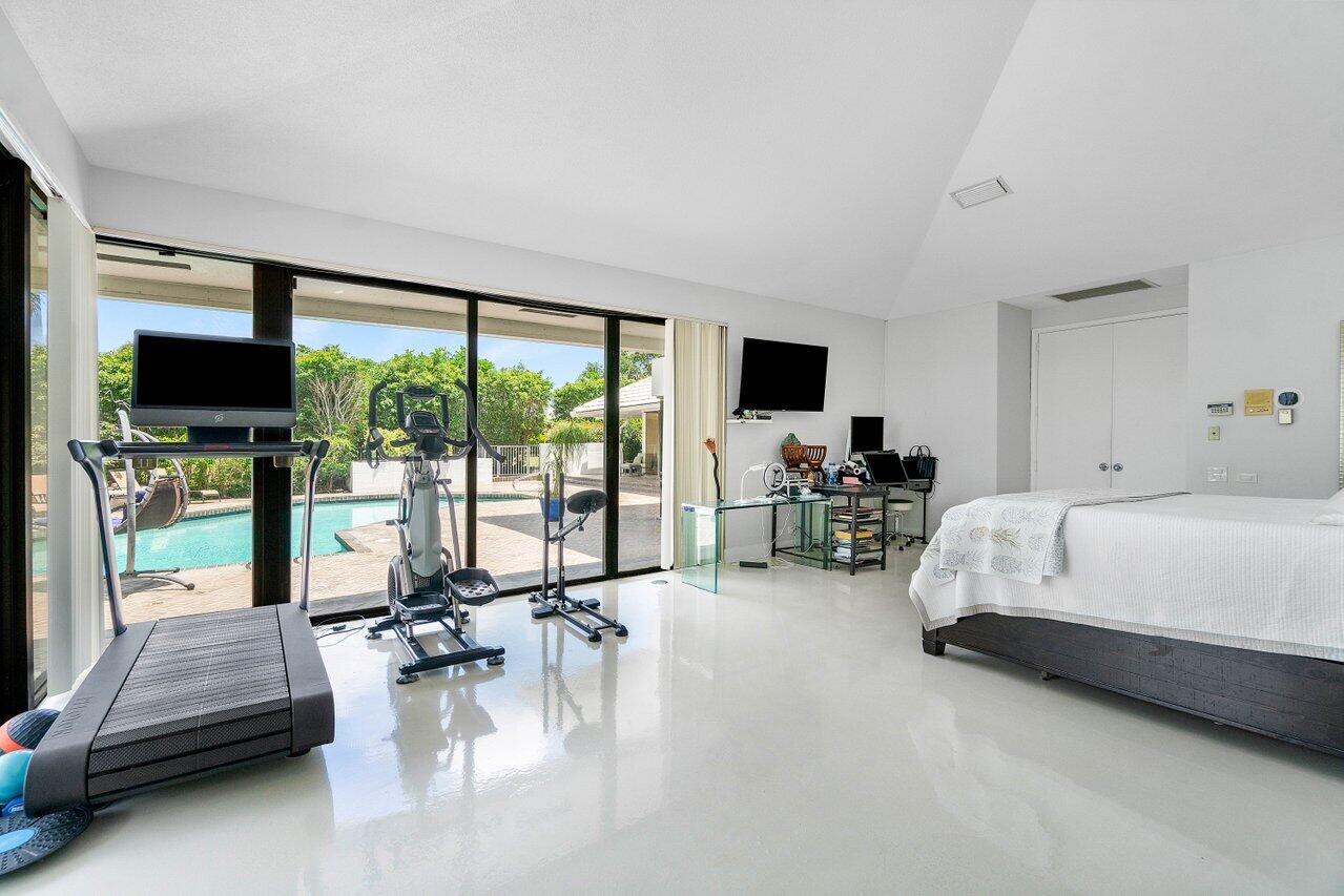 4665 Bocaire Boulevard