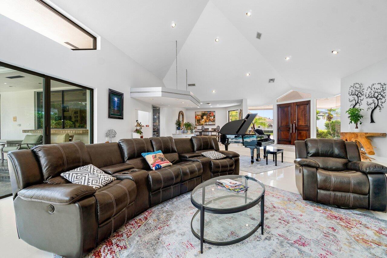 4665 Bocaire Boulevard