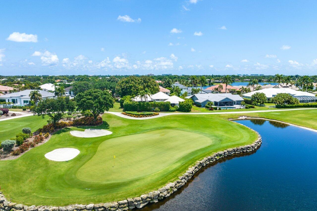 4665 Bocaire Boulevard