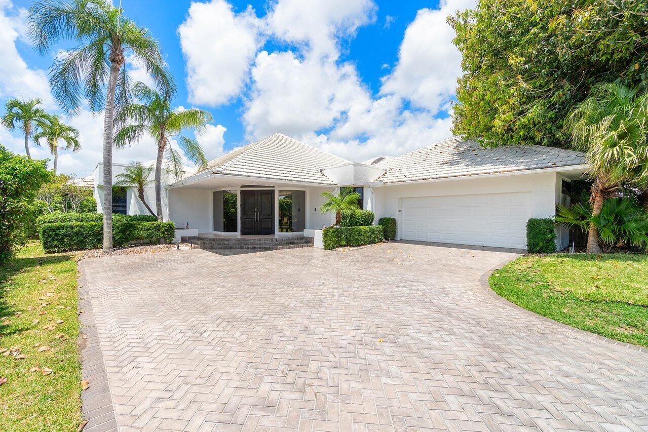 4665 Bocaire Boulevard