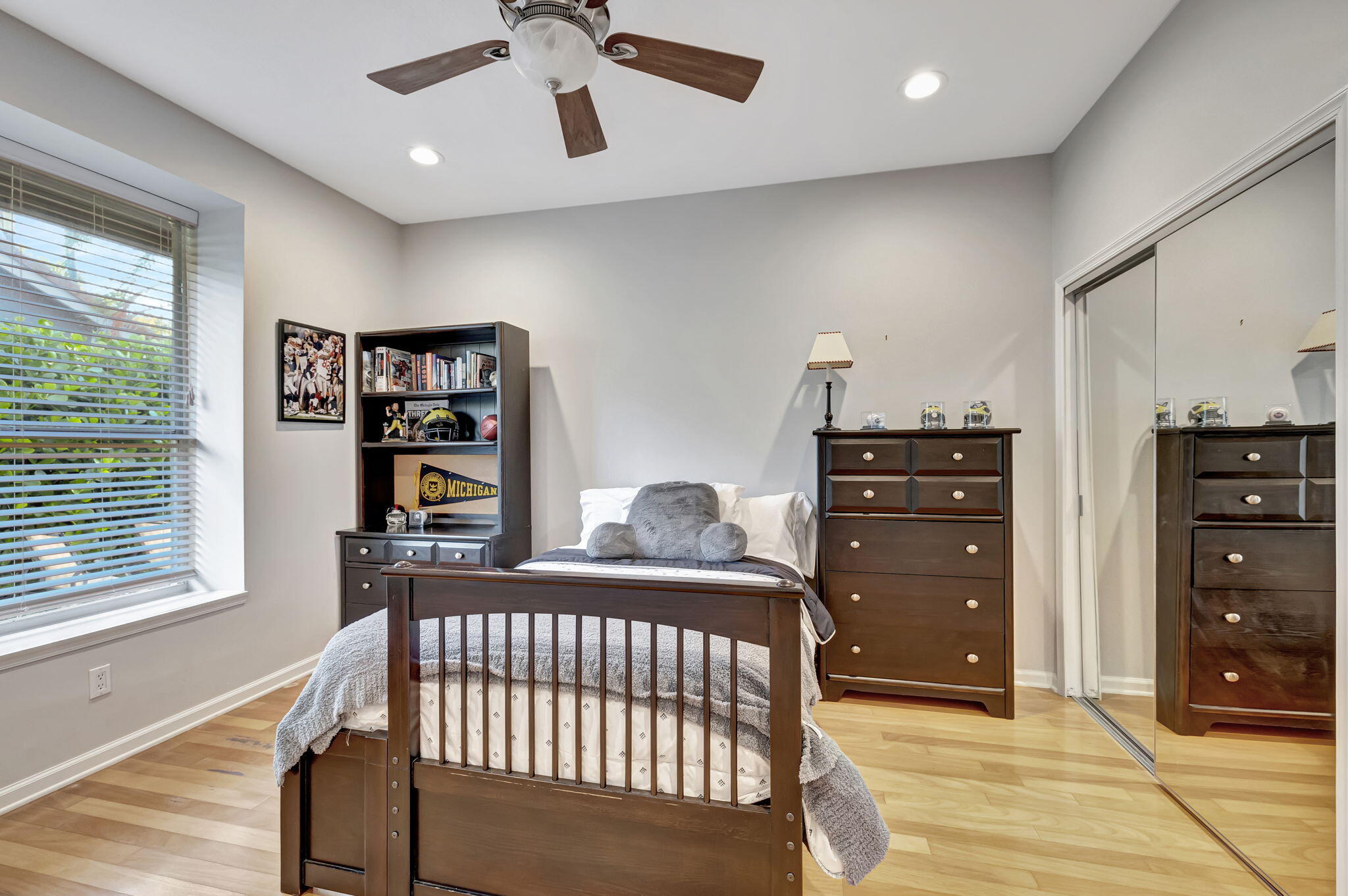 4445 NW 28th Way