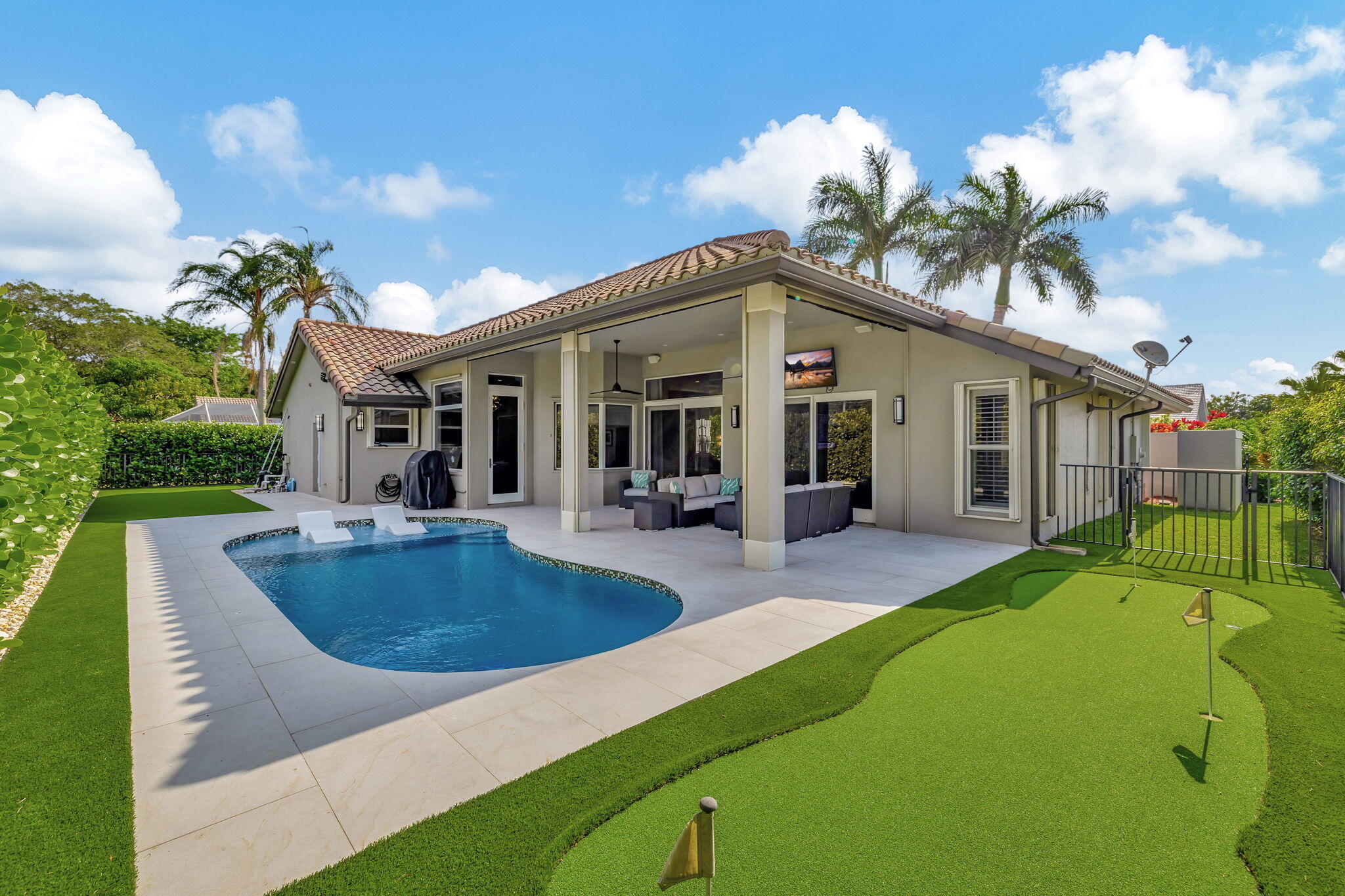 4445 NW 28th Way