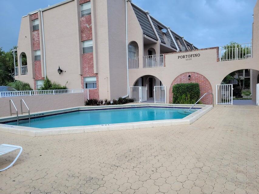 1100 SE 4th Avenue 1