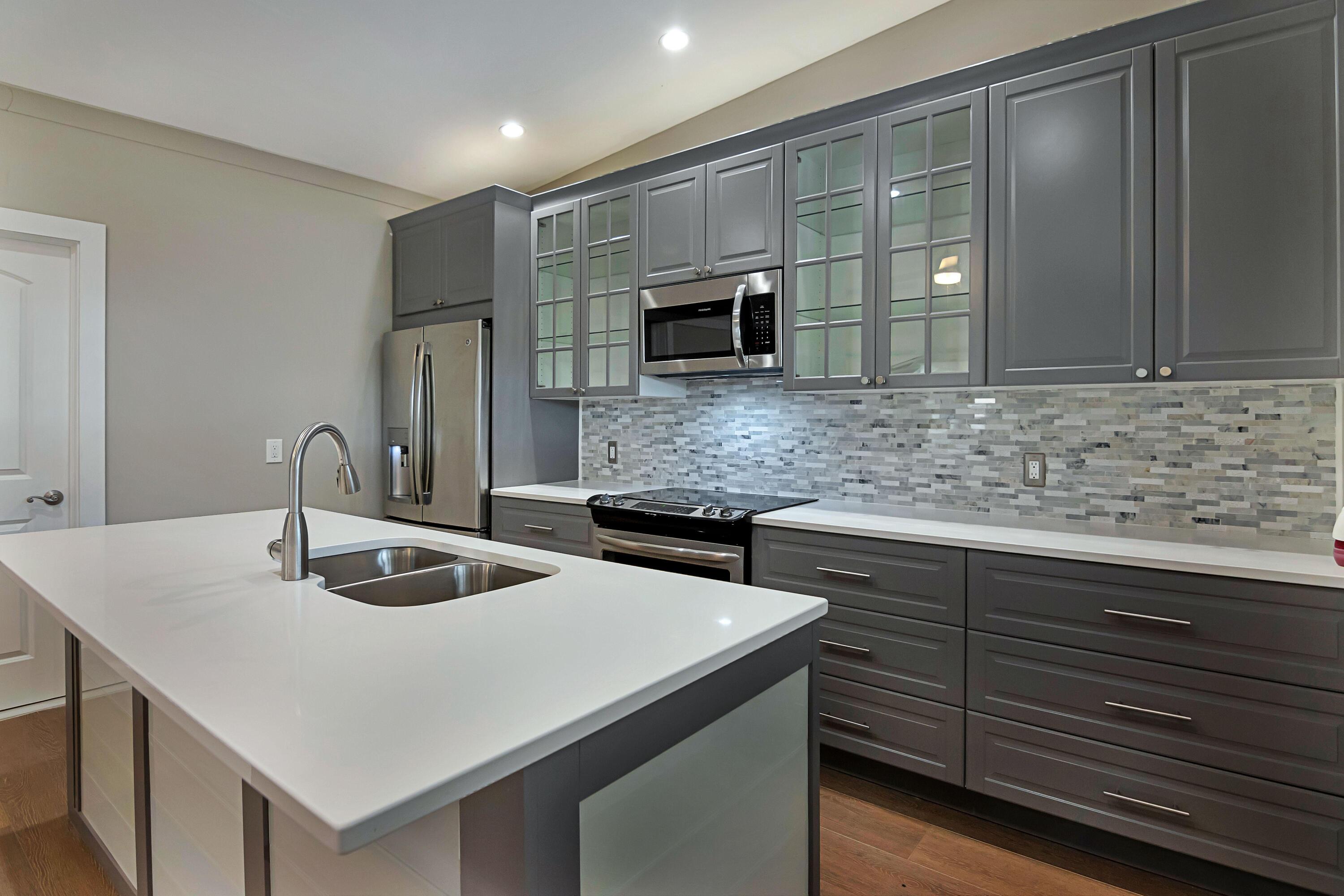 959 SW 18th Street W