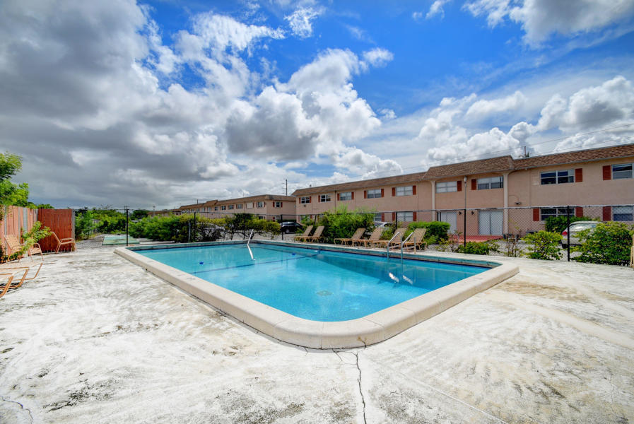 450 SW 2nd Avenue 107