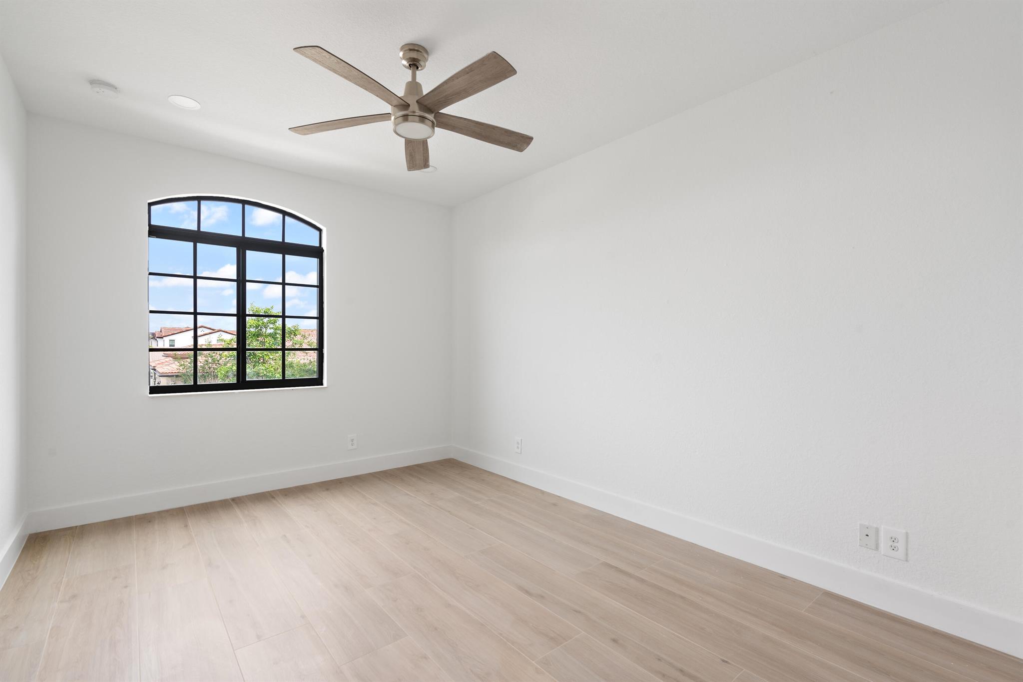 9260 Meridian Drive E