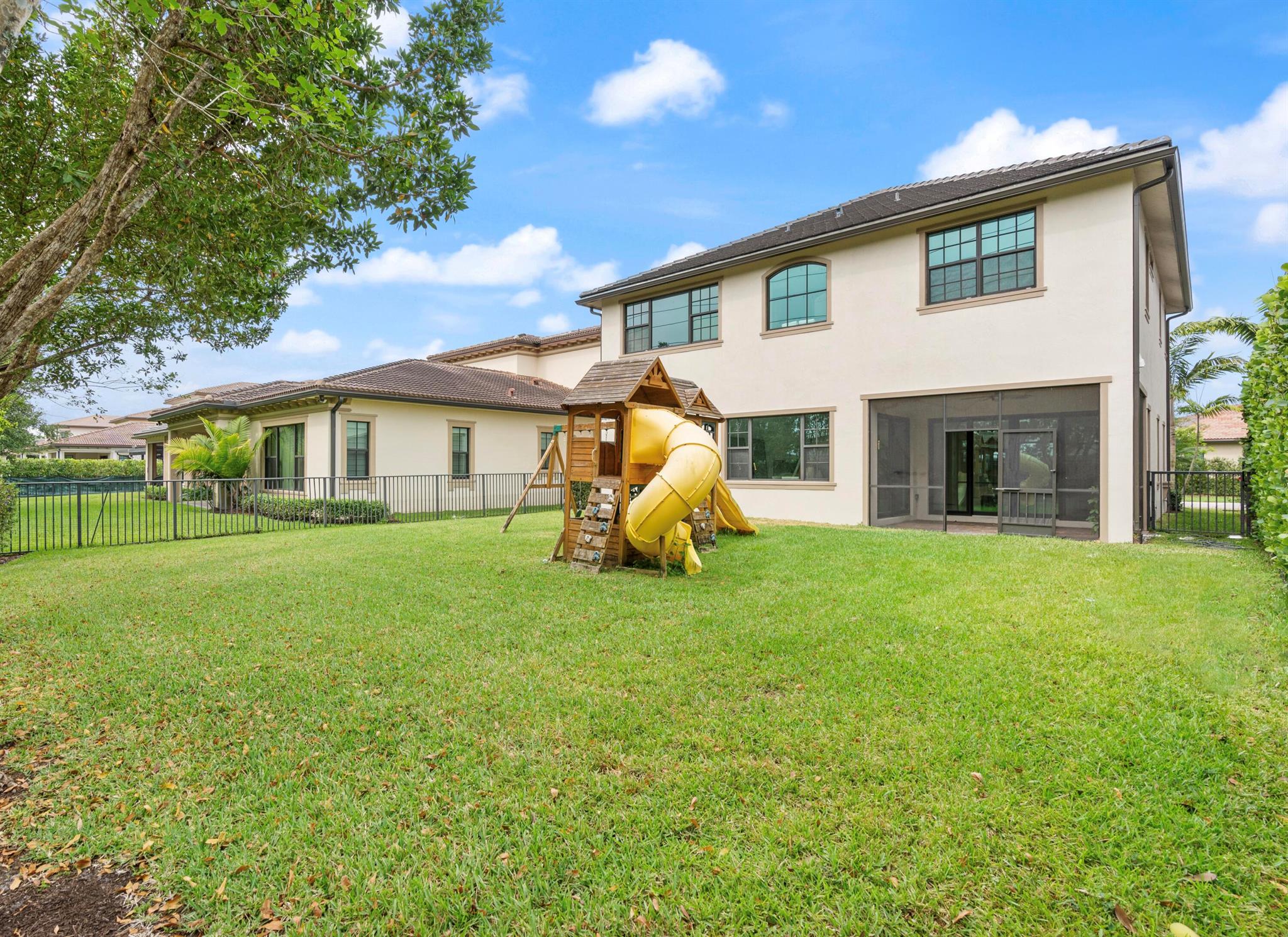 9260 Meridian Drive E