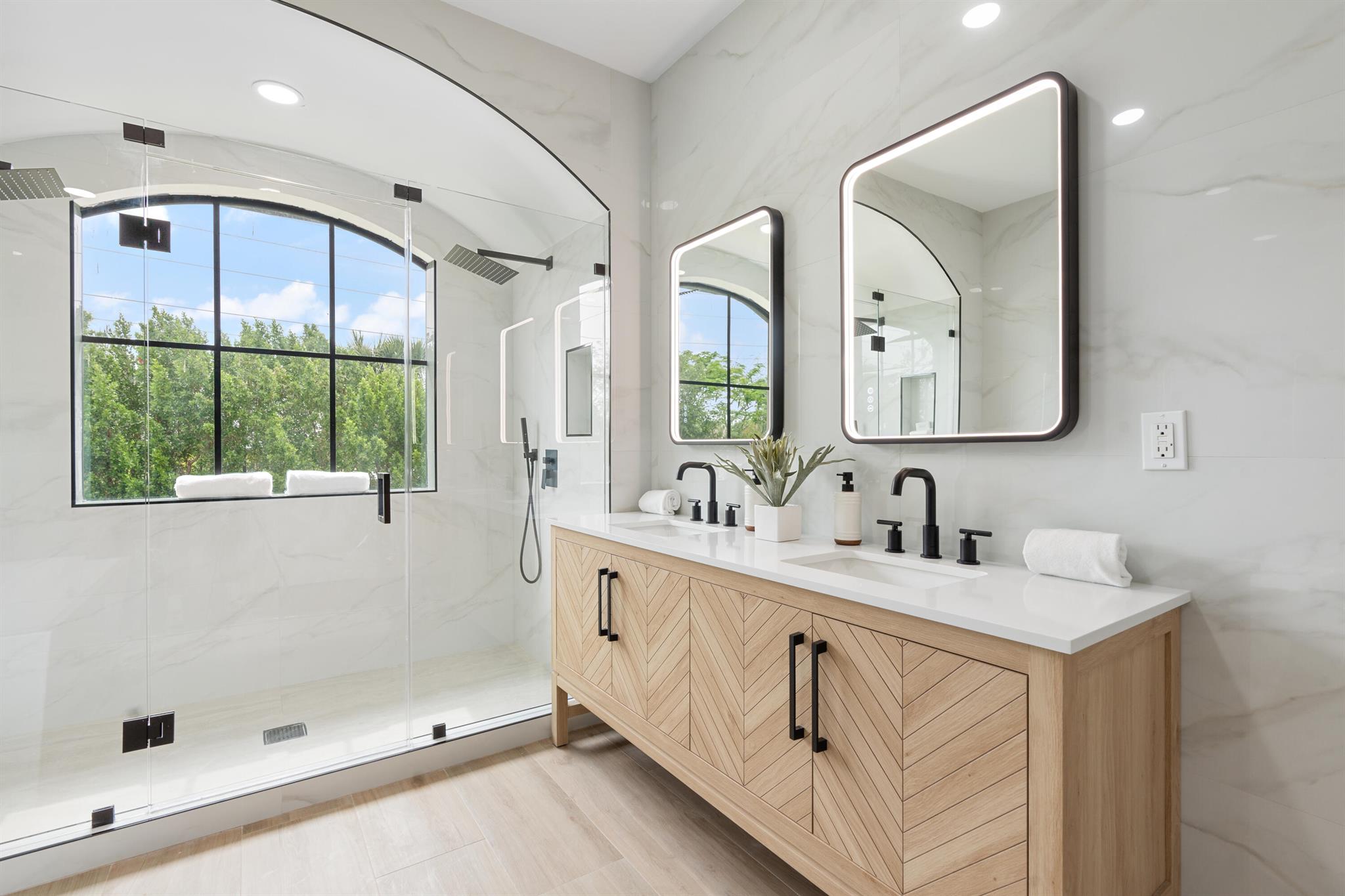 9260 Meridian Drive E