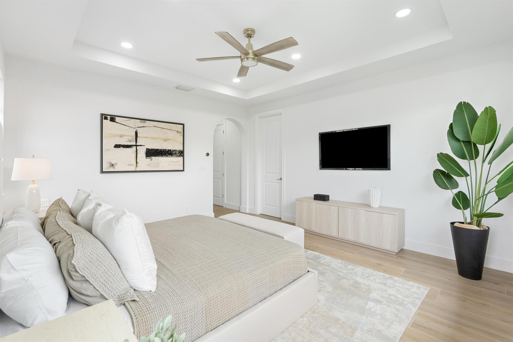 9260 Meridian Drive E