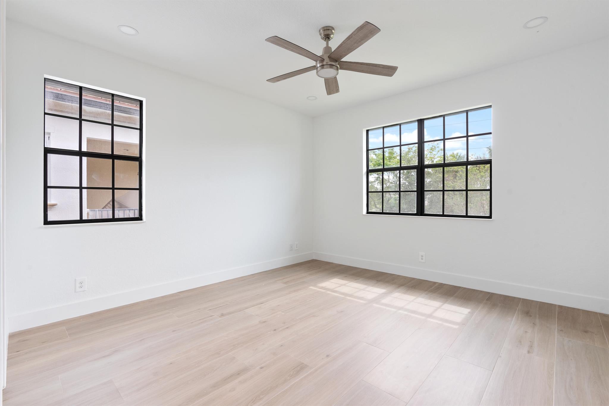 9260 Meridian Drive E