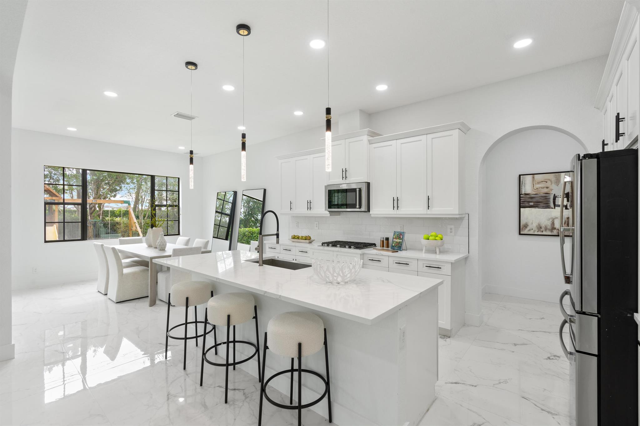 9260 Meridian Drive E