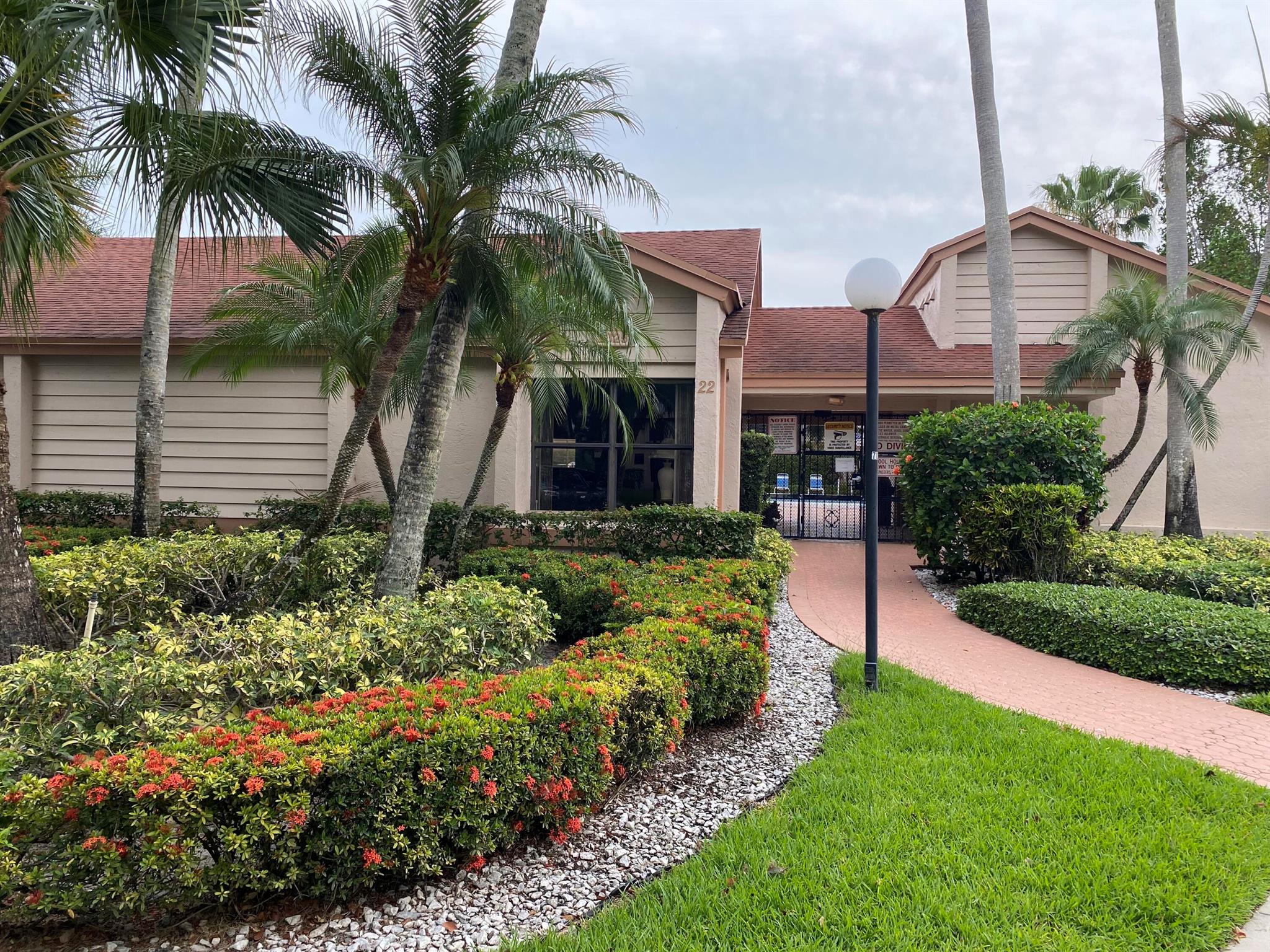 2737 Carambola Circle S 1912