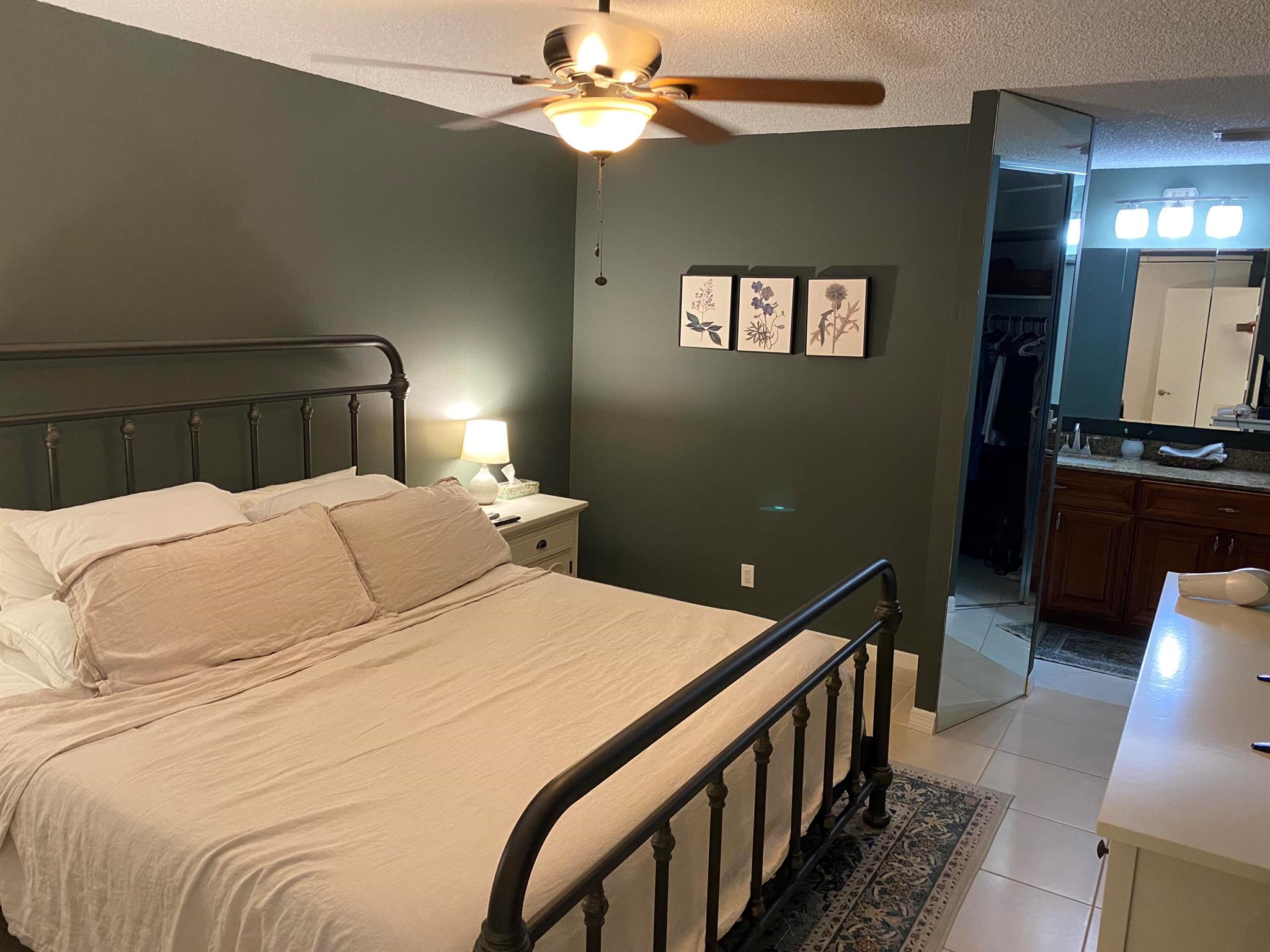 2737 Carambola Circle S 1912