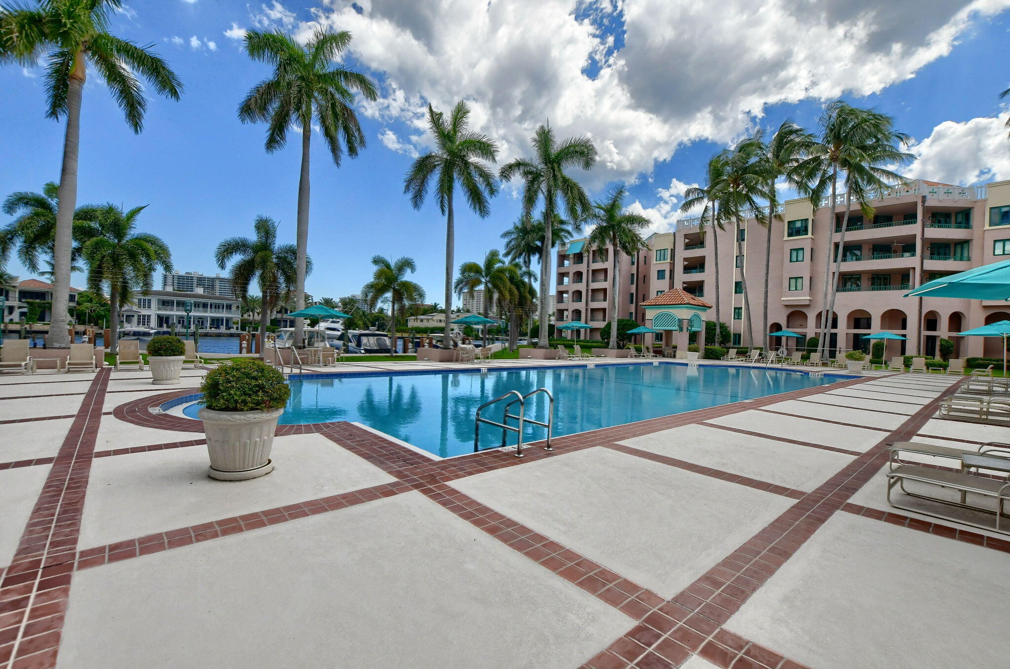 100 SE 5th Avenue 504