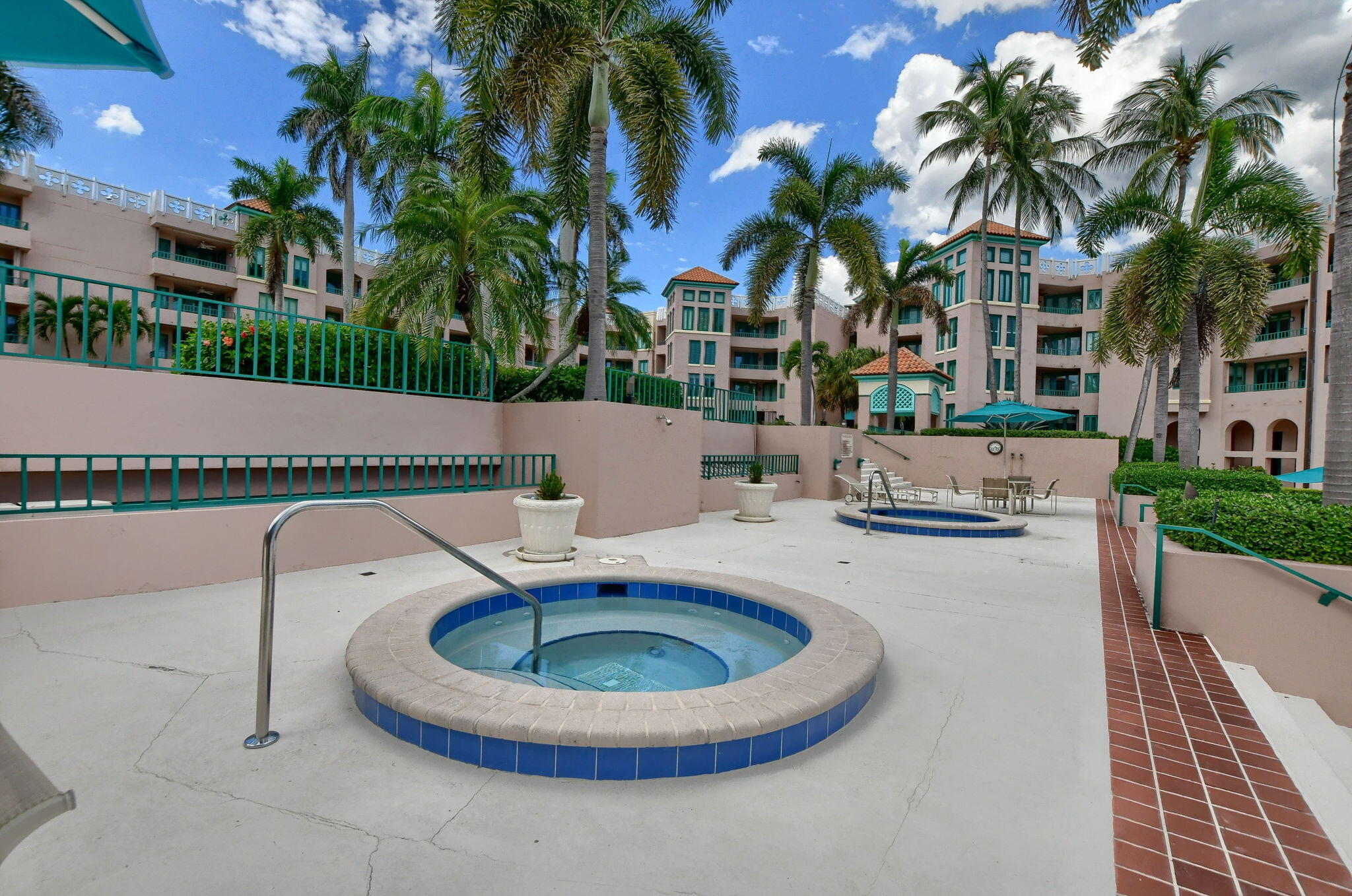 100 SE 5th Avenue 504