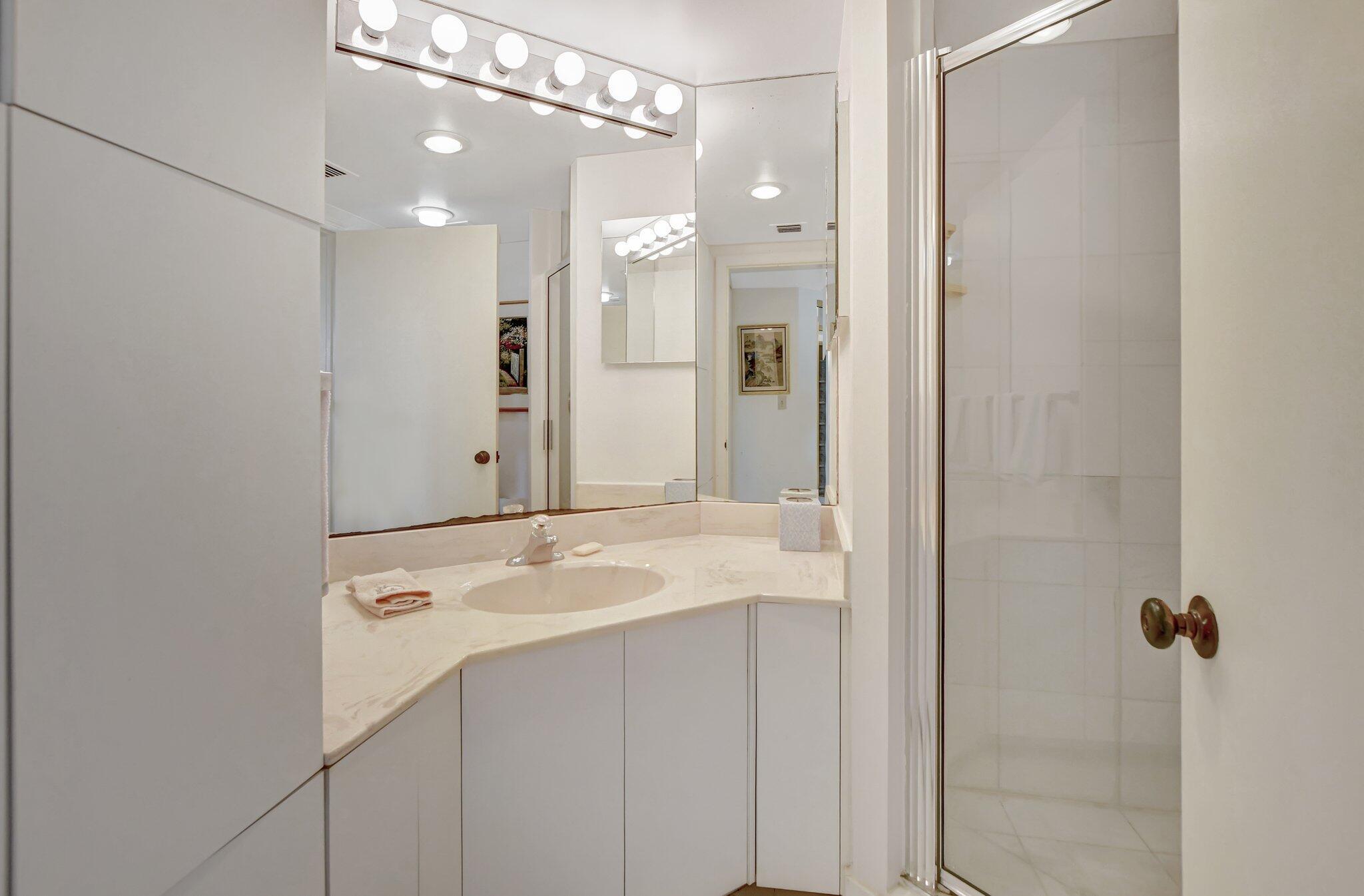 100 SE 5th Avenue 504