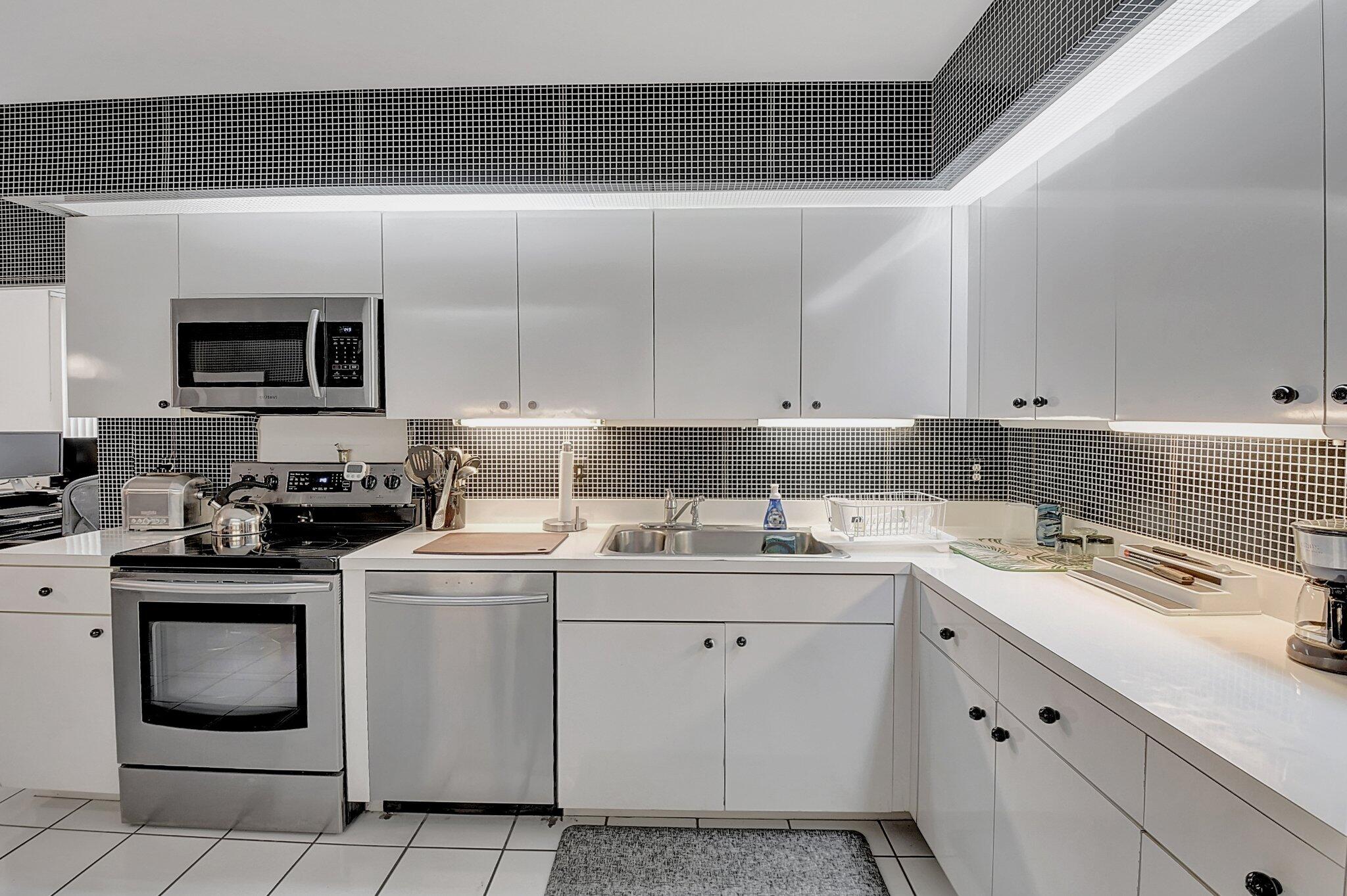 3 Eastgate Drive A