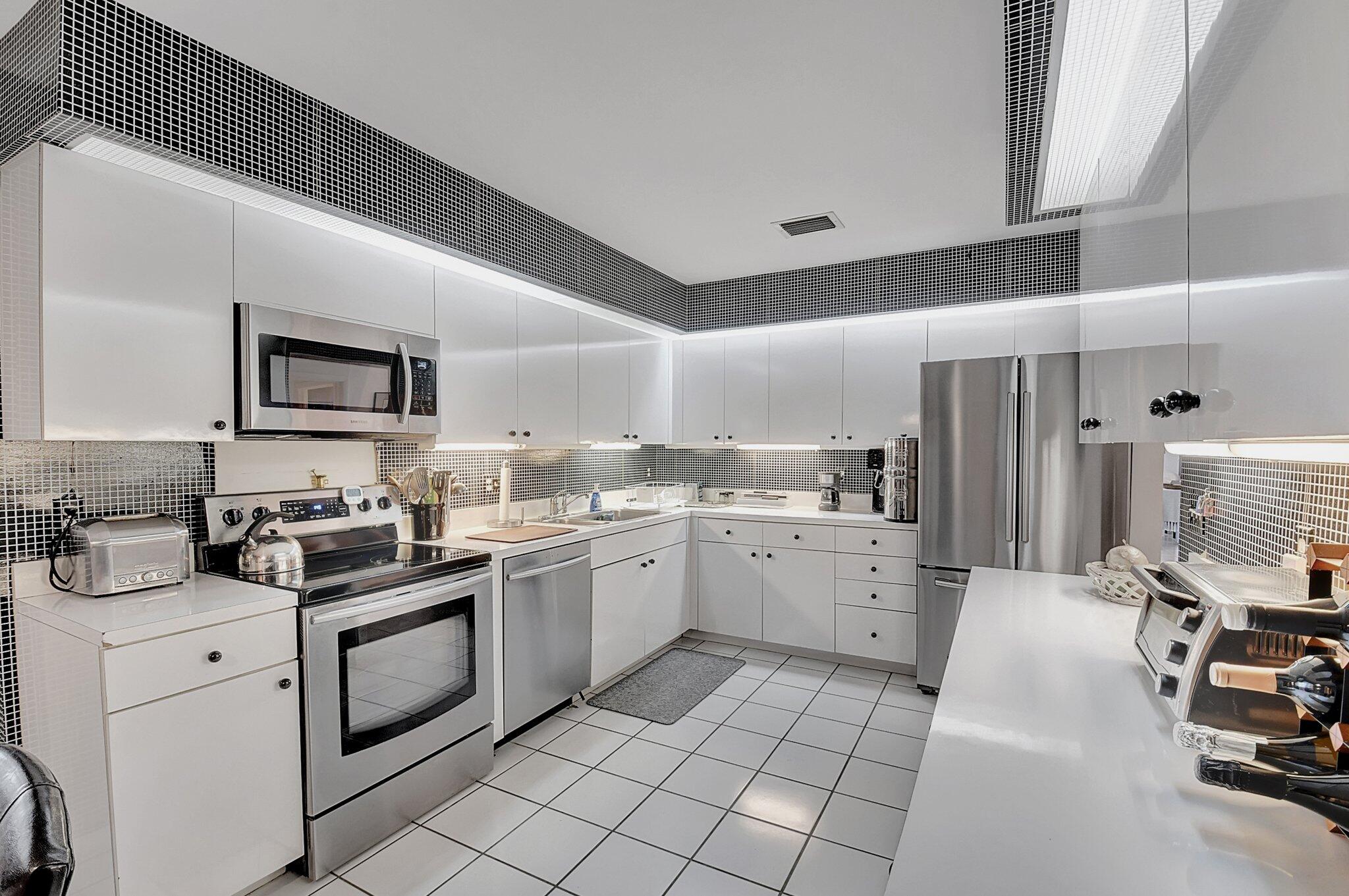 3 Eastgate Drive A