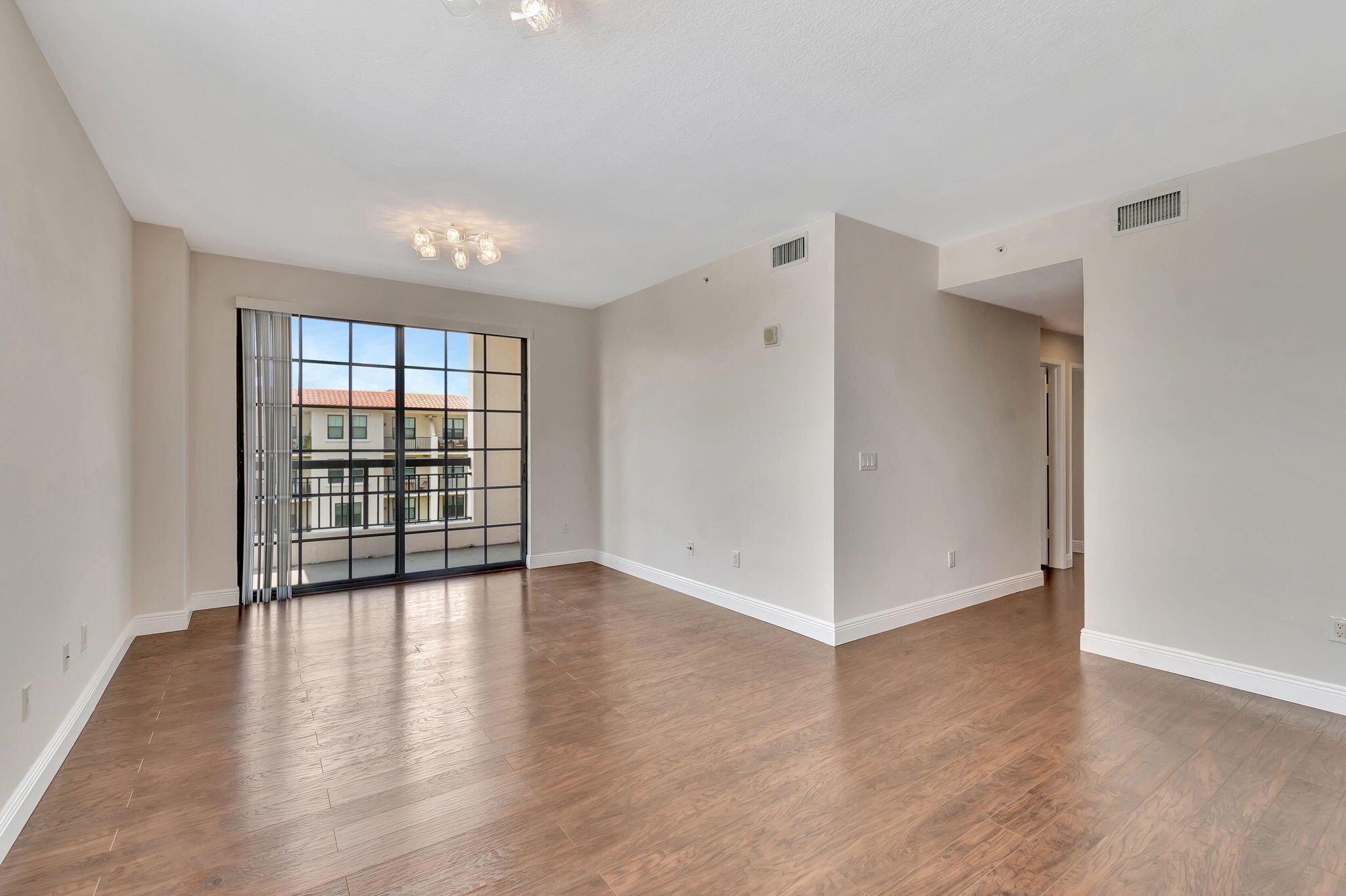 233 S Federal Highway 701