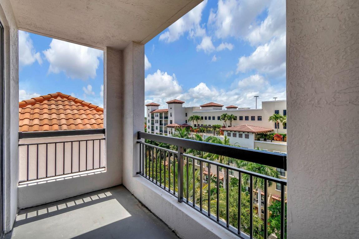 233 S Federal Highway 701