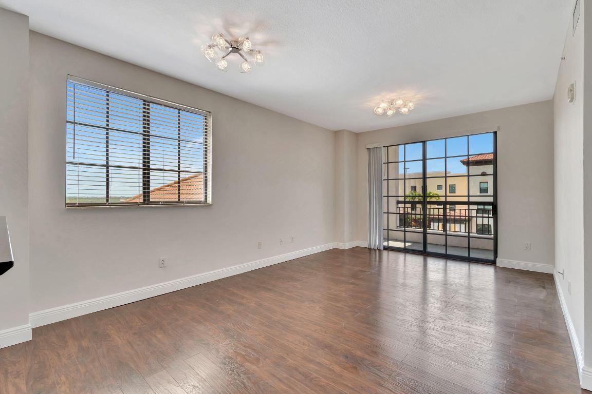 233 S Federal Highway 701