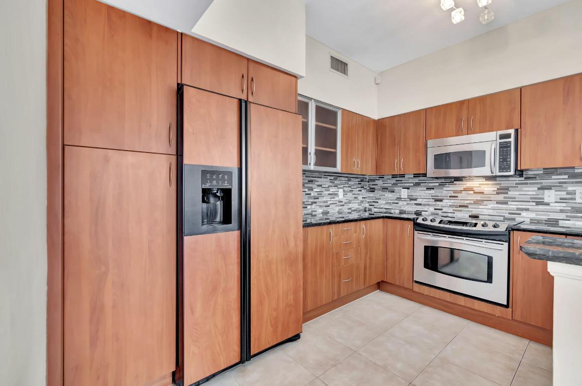 233 S Federal Highway 701