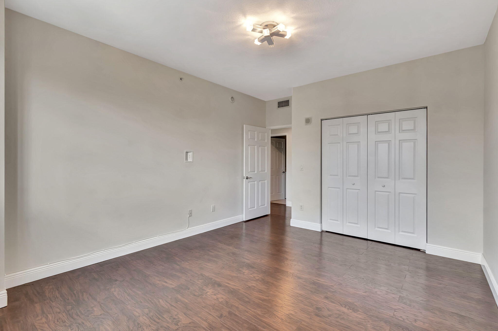 233 S Federal Highway 701