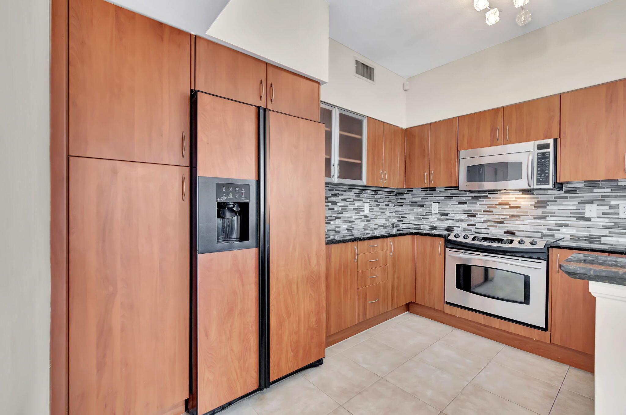 233 S Federal Highway 701