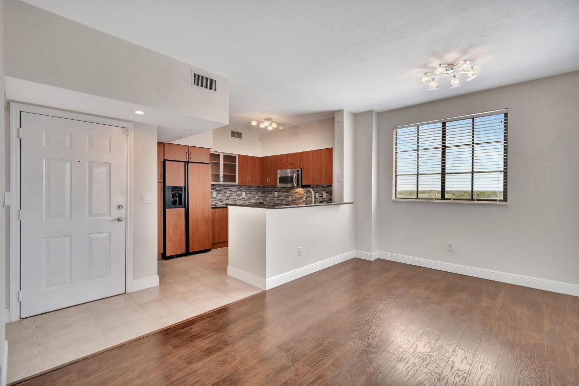 233 S Federal Highway 701