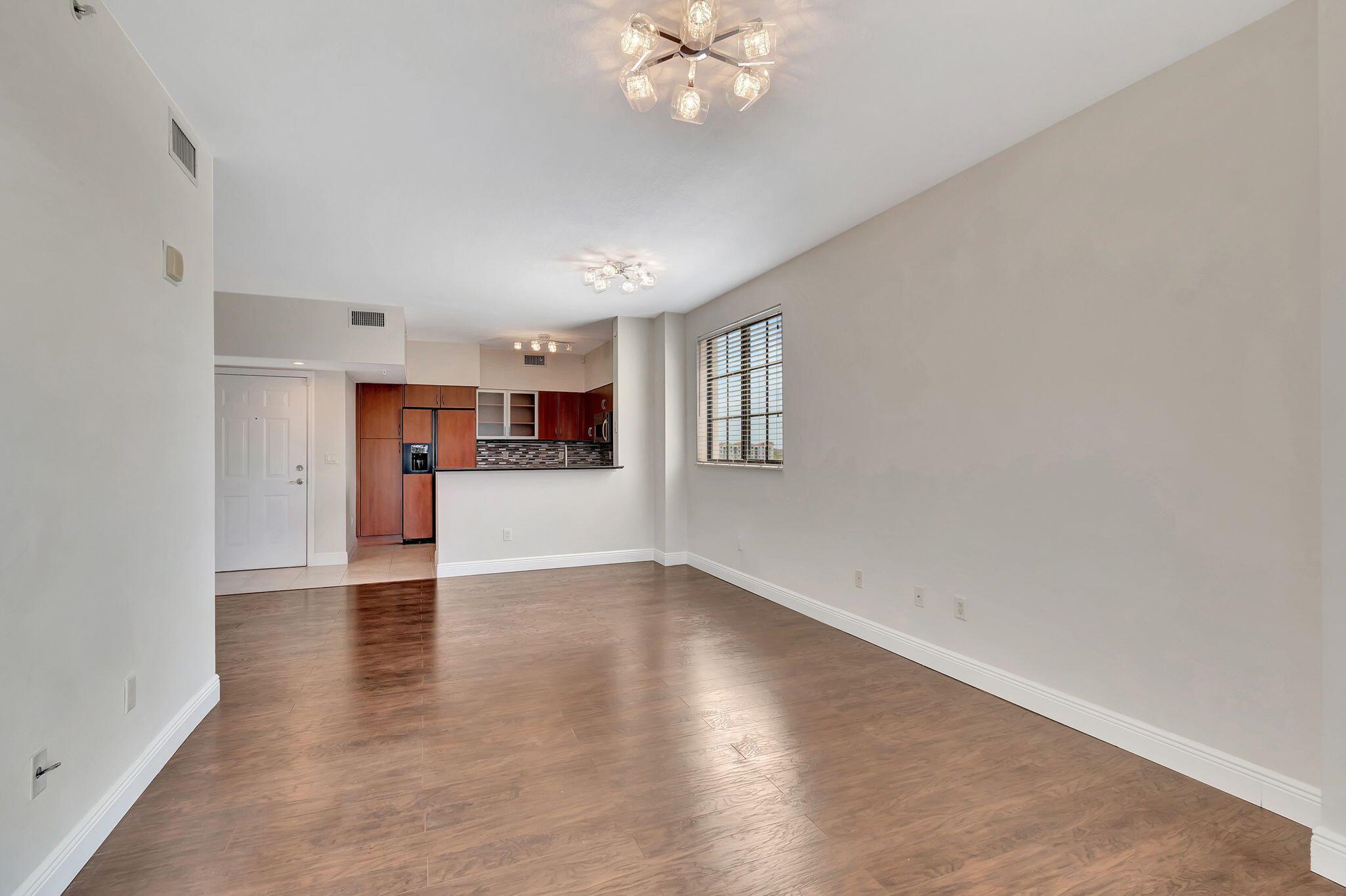 233 S Federal Highway 701