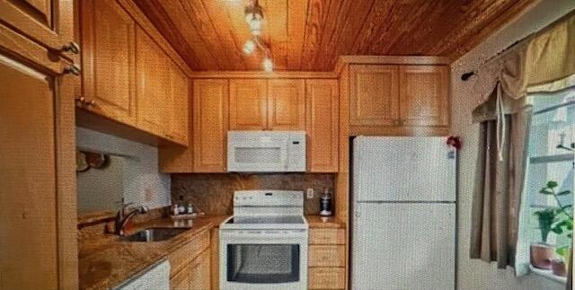 3576 N University Drive D-5