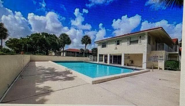 3576 N University Drive D-5