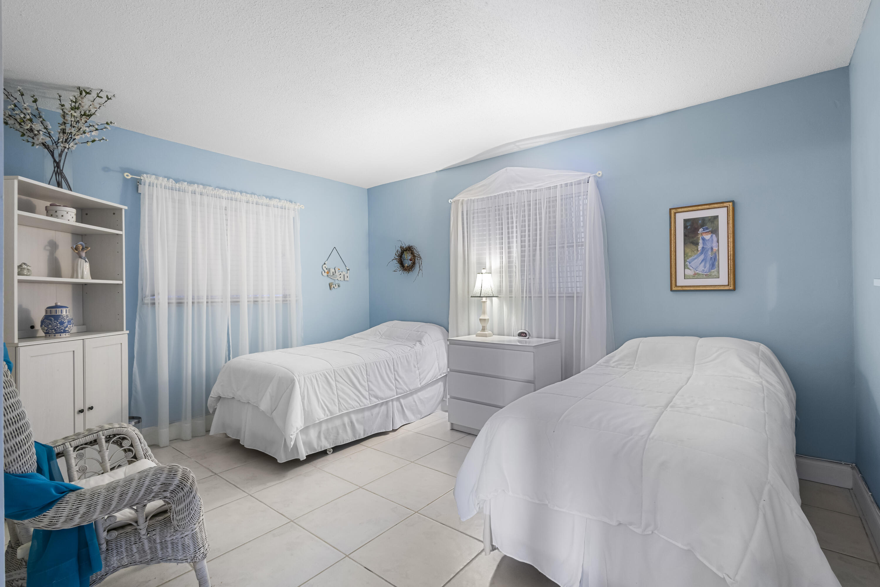 8201 NW 58 Place
