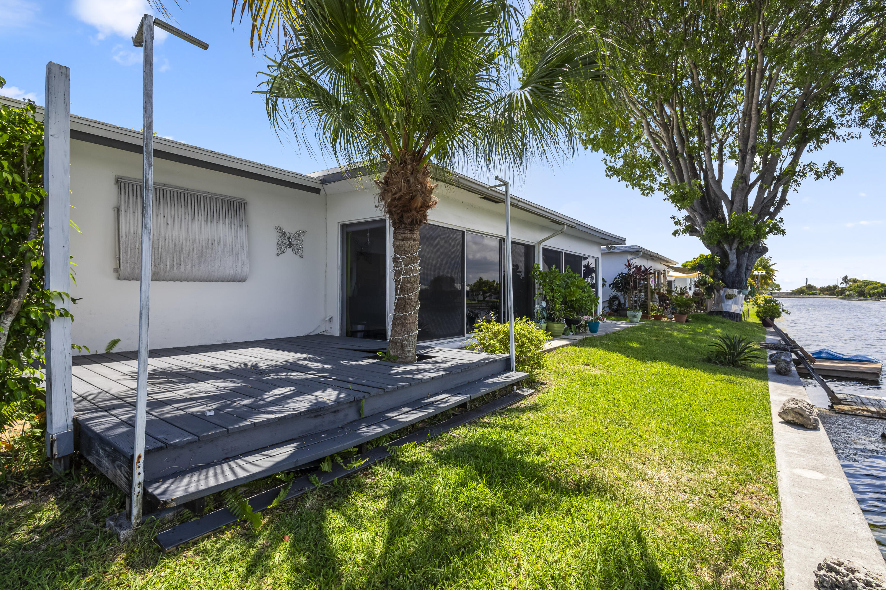 8201 NW 58 Place