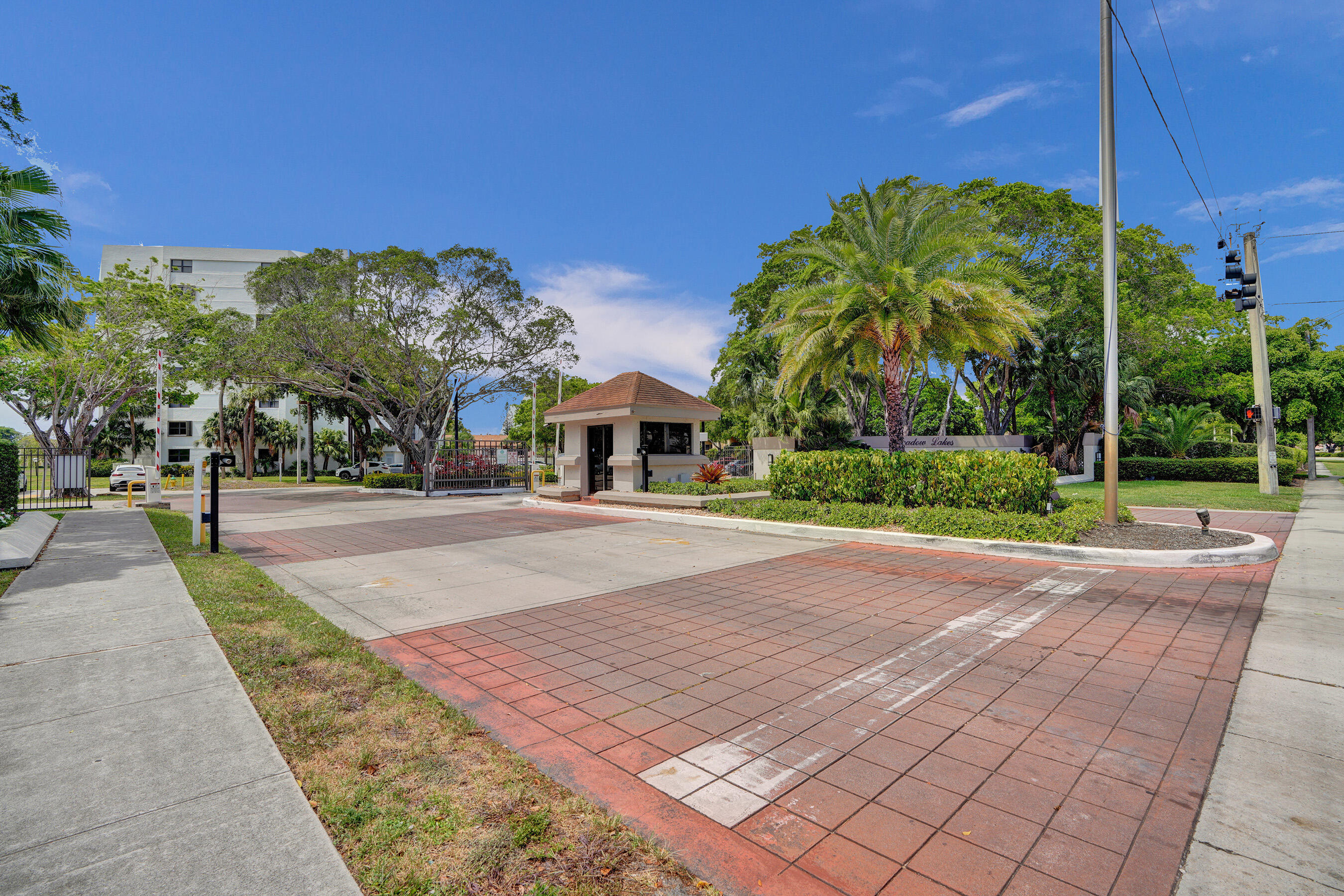 1236 S Military Trail 1512