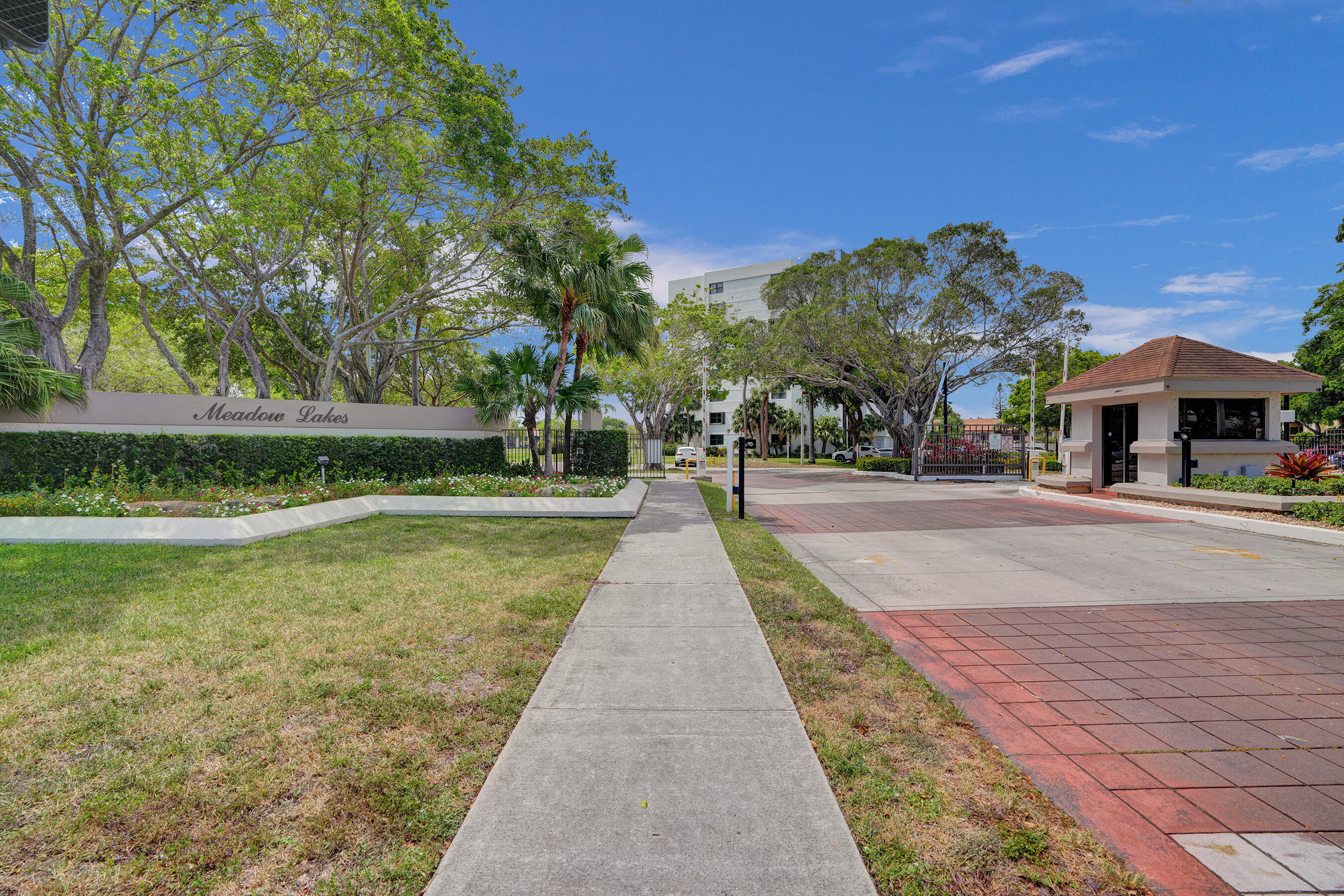 1236 S Military Trail 1512