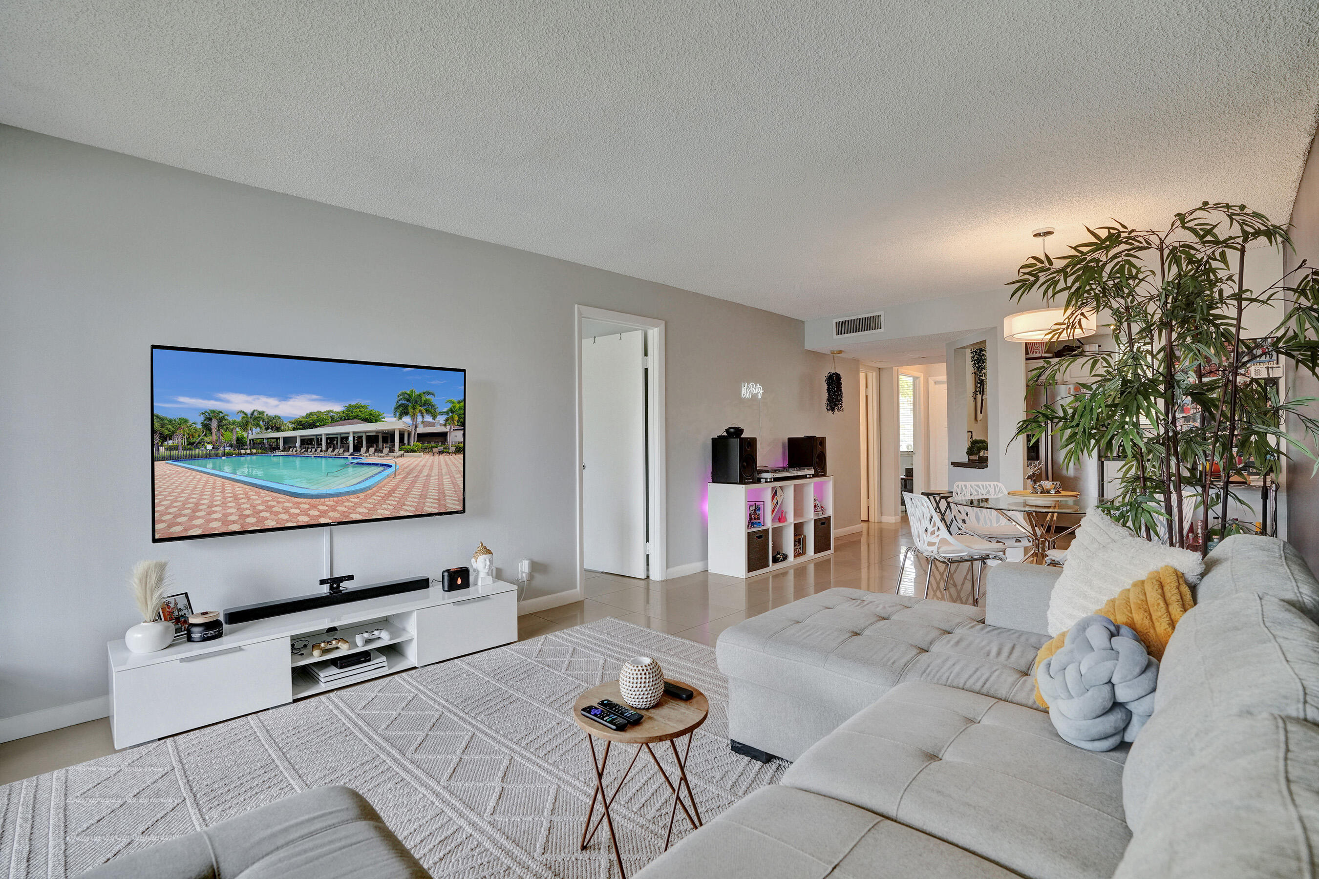 1236 S Military Trail 1512