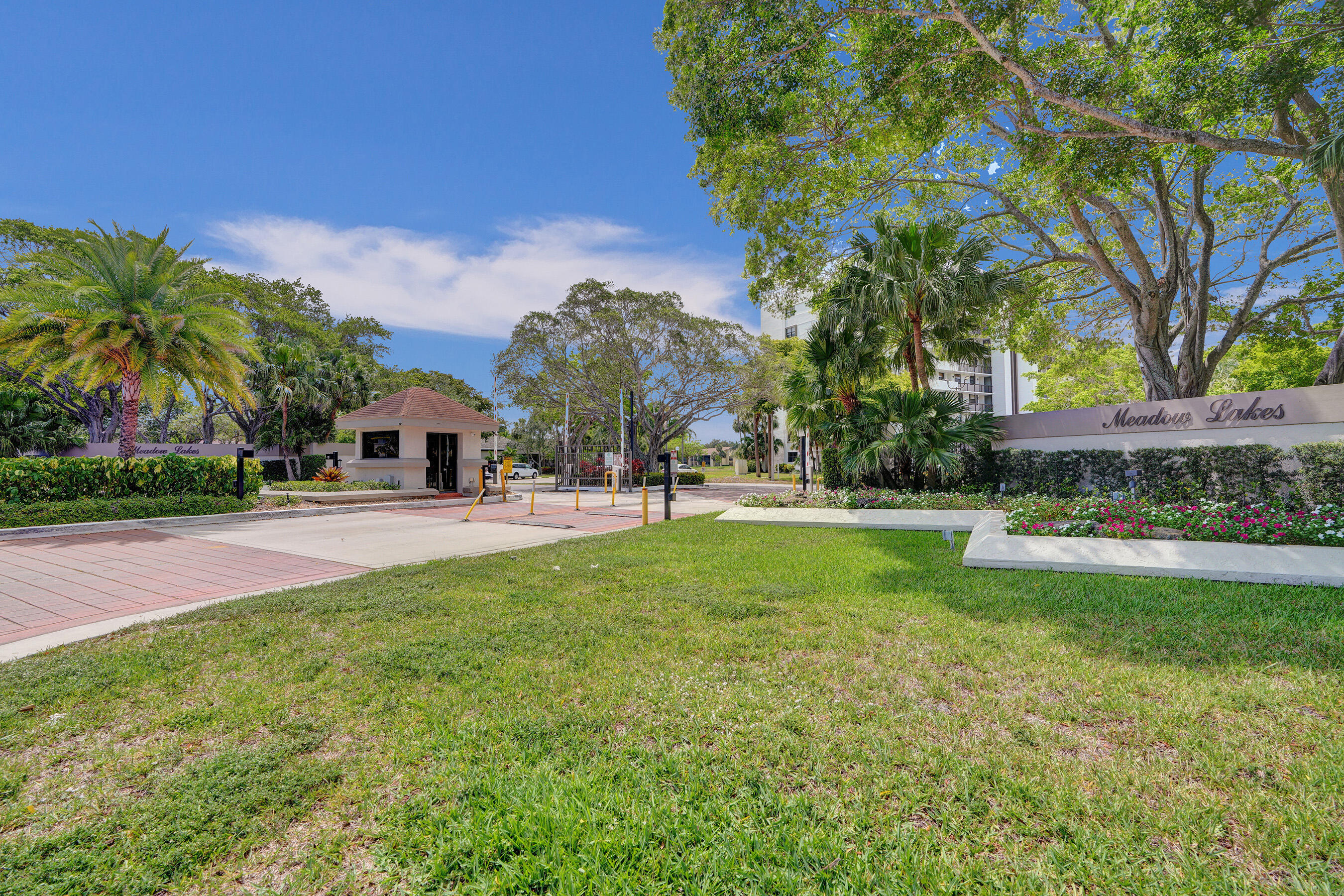 1236 S Military Trail 1512