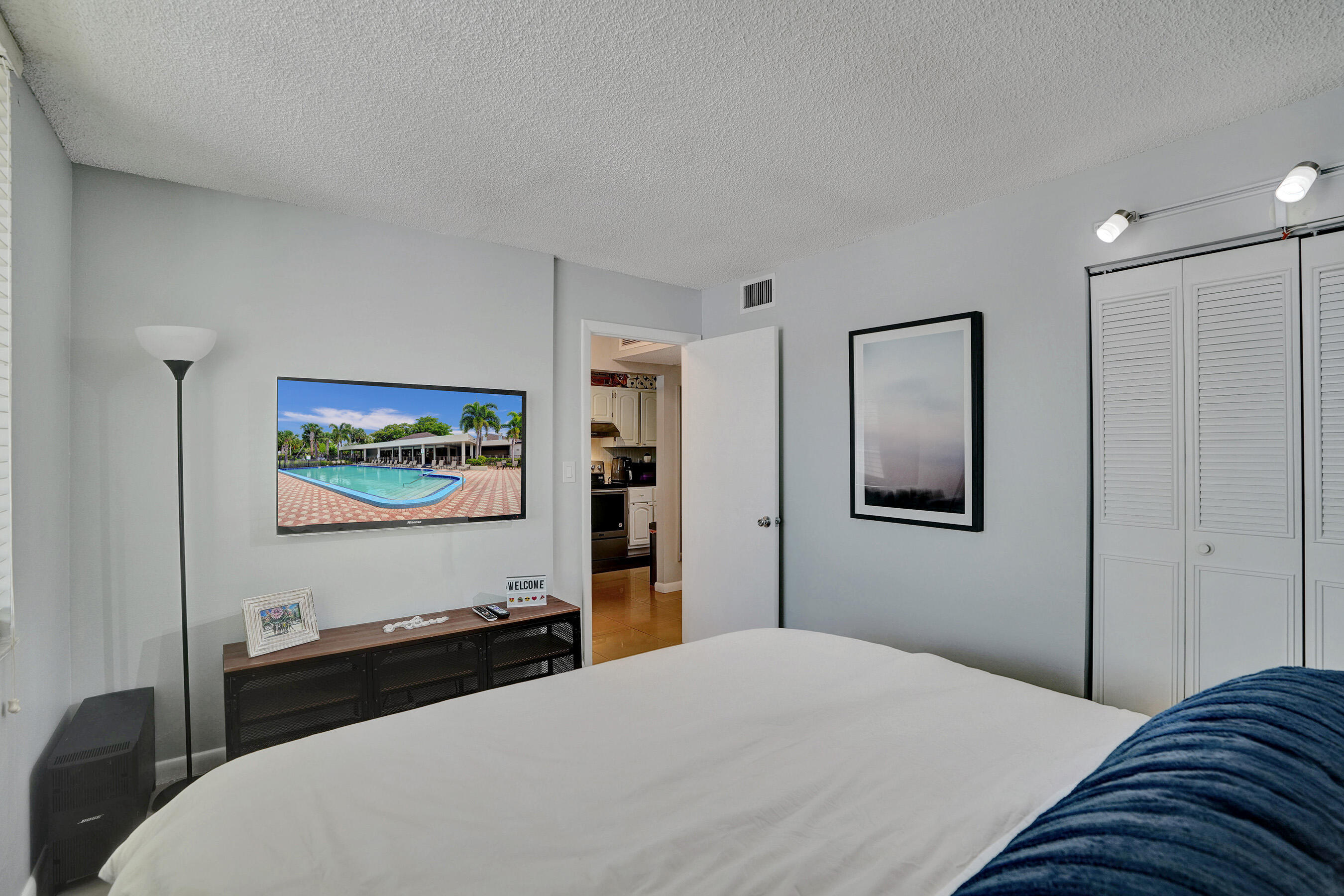 1236 S Military Trail 1512