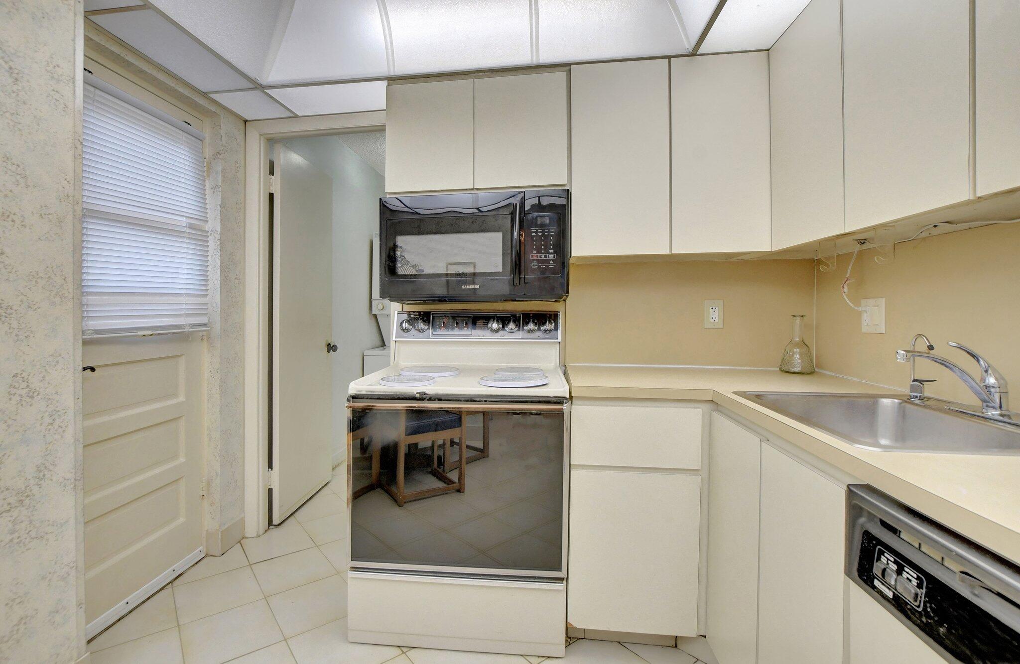 6461 NW 2nd Avenue 413