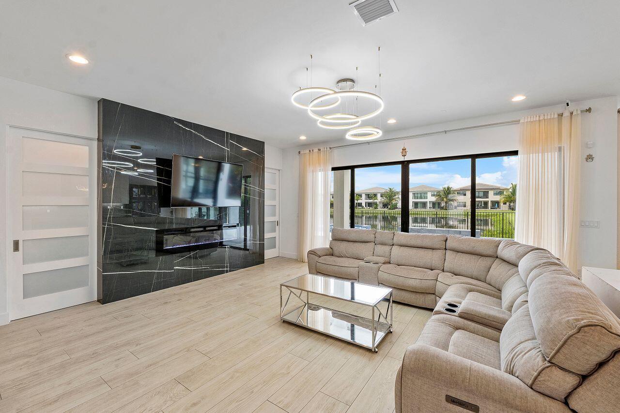 17057 Watersprite Lakes Road