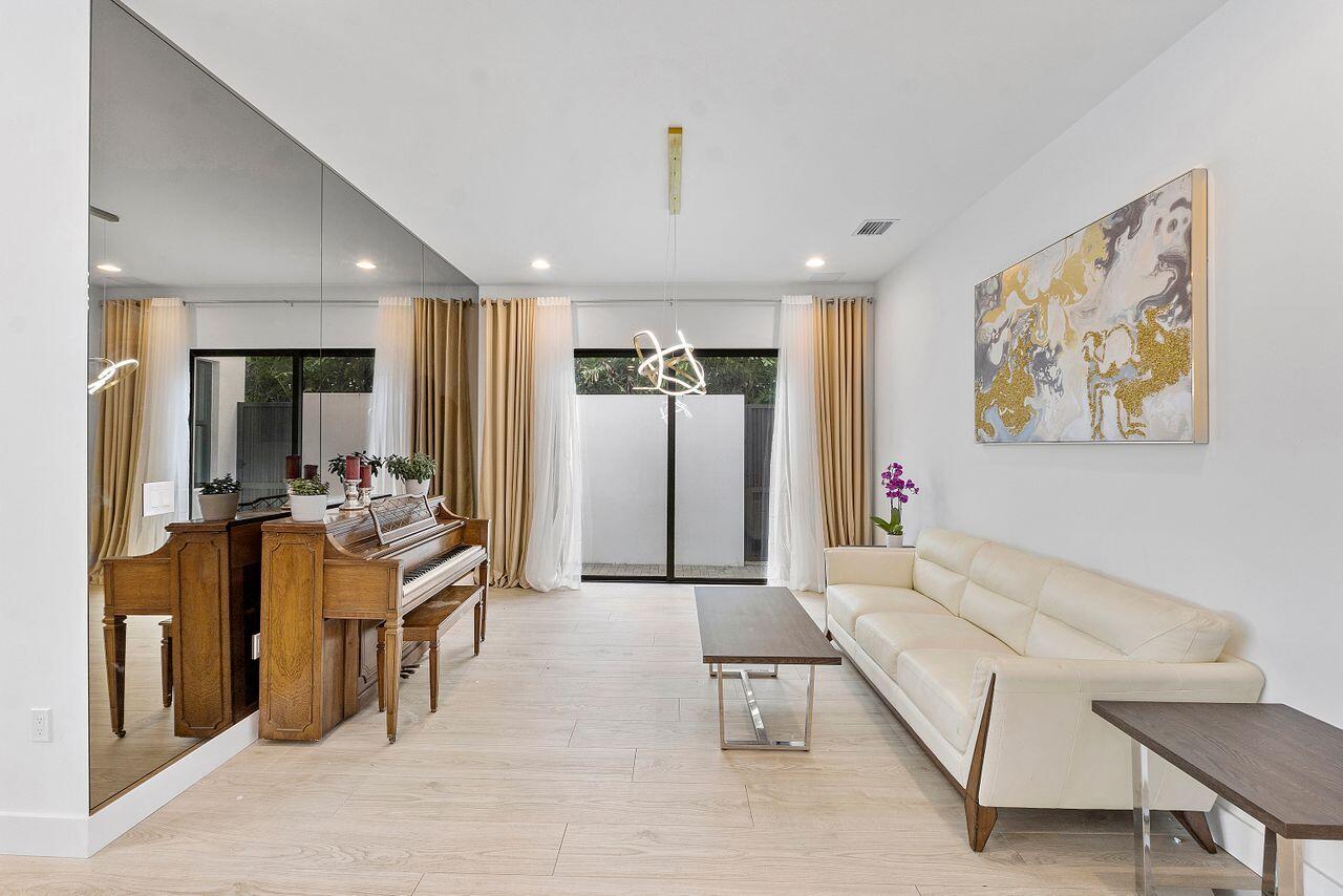 17057 Watersprite Lakes Road