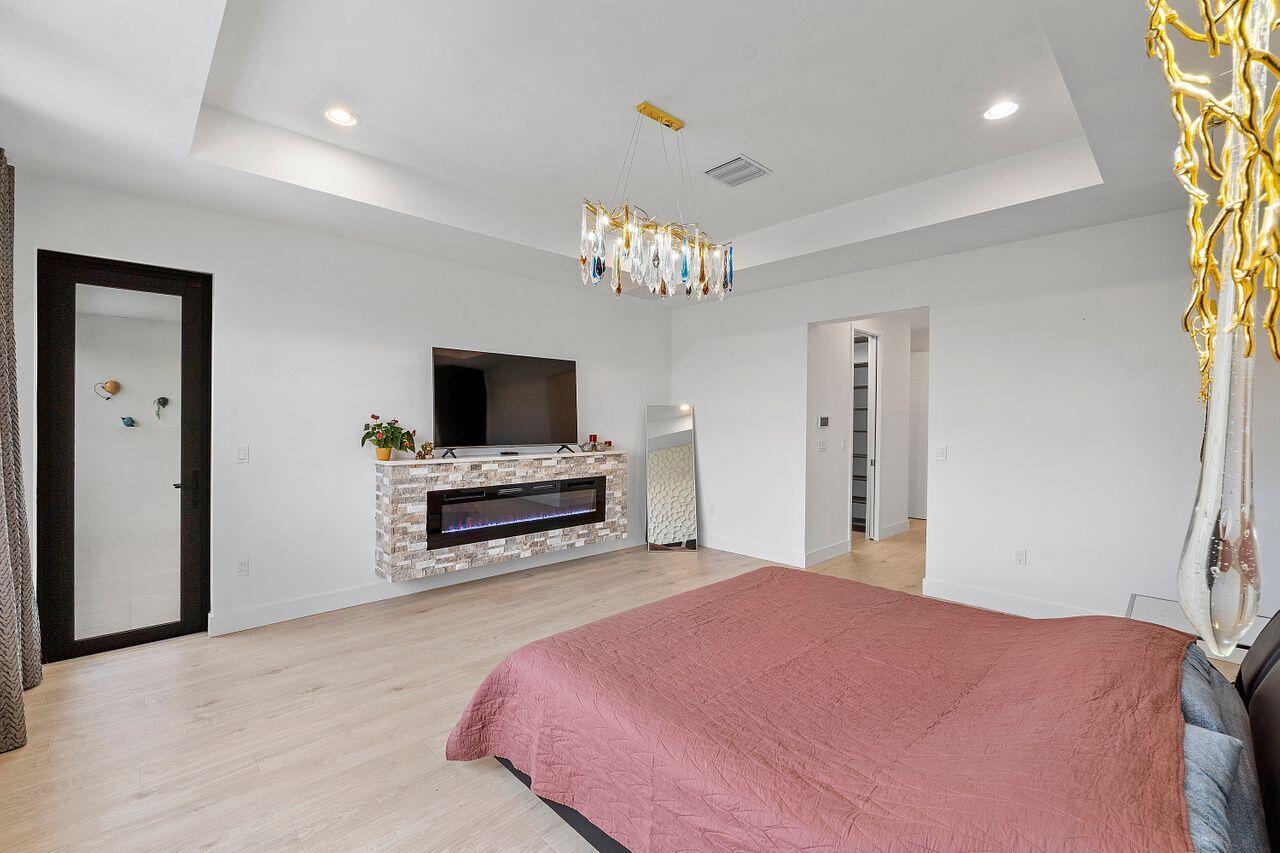 17057 Watersprite Lakes Road