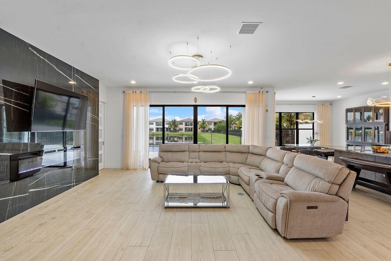 17057 Watersprite Lakes Road