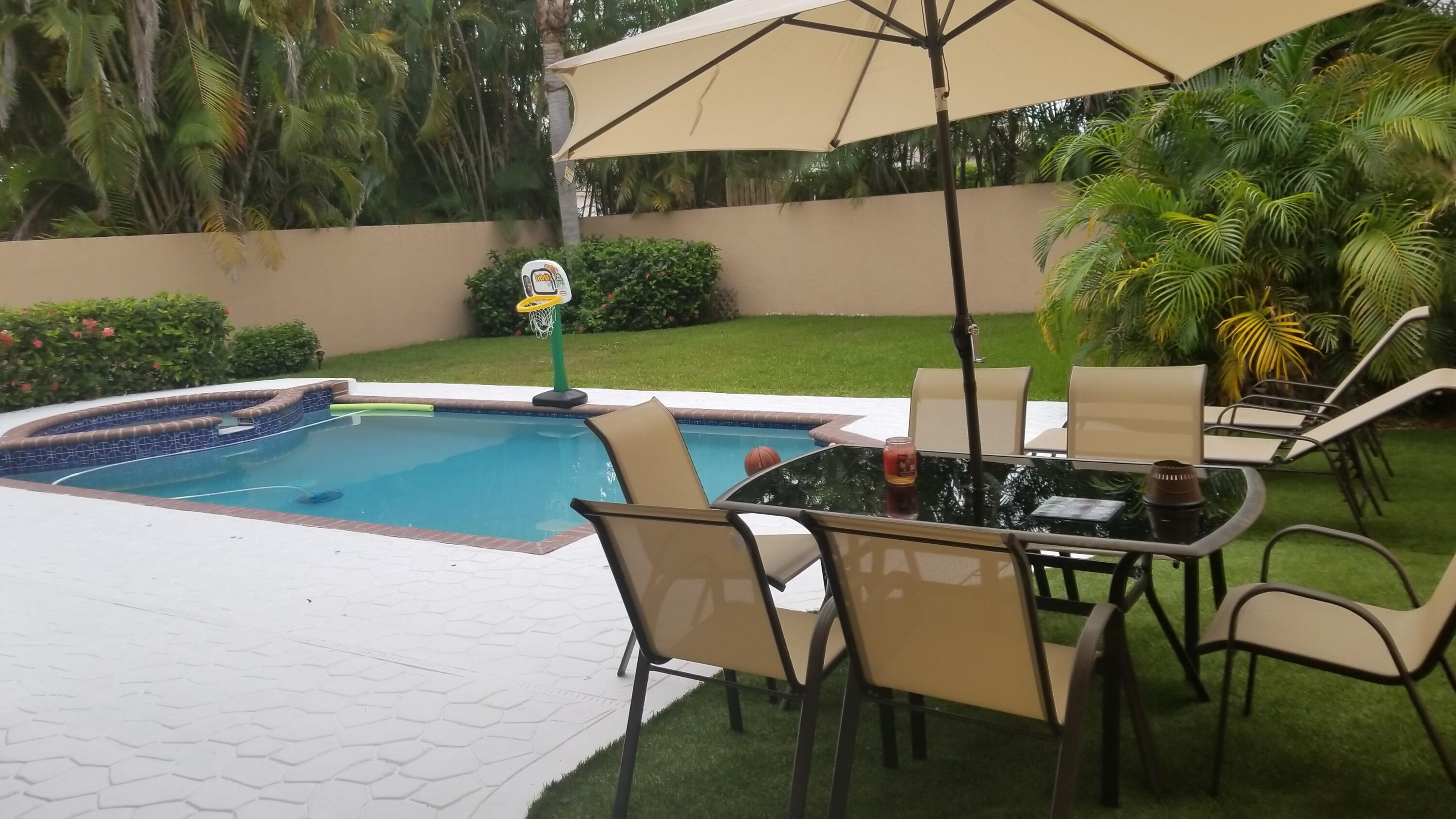 9016 Villa Portofino Circle
